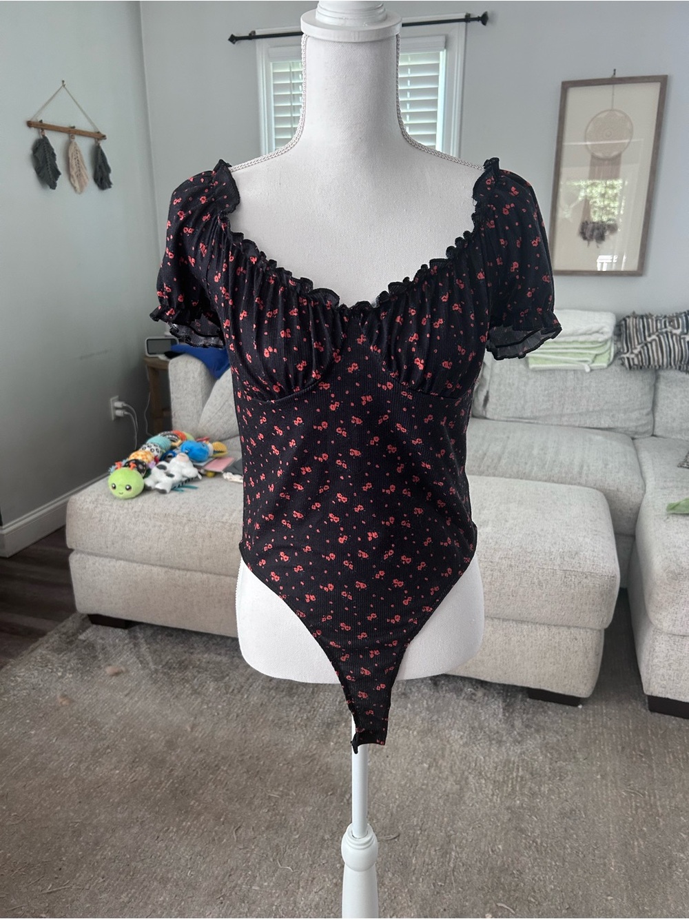 SHEIN Black Bodysuit with Red Floral Puff Sleeves